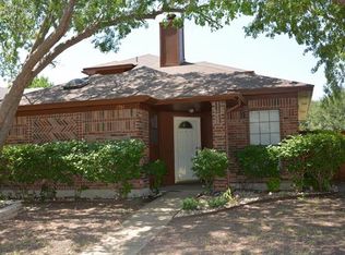 1701 Medina Dr, Mesquite, TX 75150