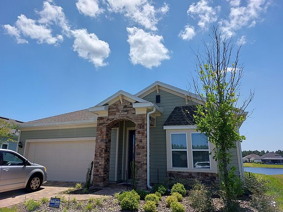 3rd image of 413 Broomsedge Cir