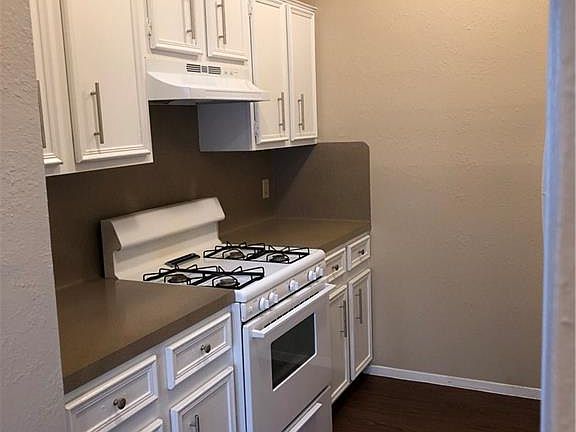 5th image of 700 Rollingway Dr APT A