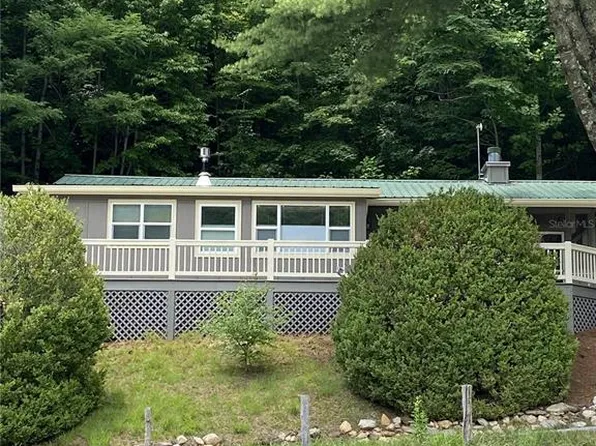 10121 Dillard Rd, Scaly Mountain, NC 28775