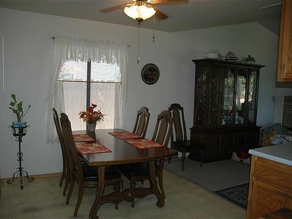5th image of 435 Villa Woods Dr