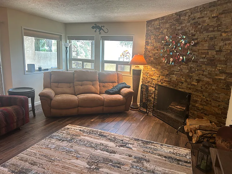793 Tramway Ln NE #E — Photo 6