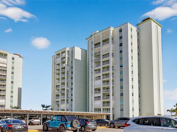 400 64th Ave APT 408, Saint Pete Beach, FL 33706