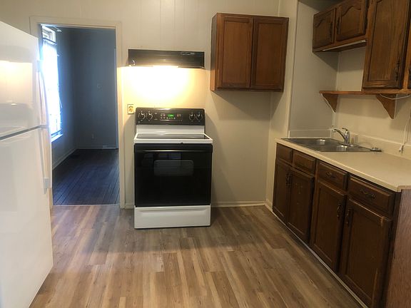 5th image of 5006 N 42nd St