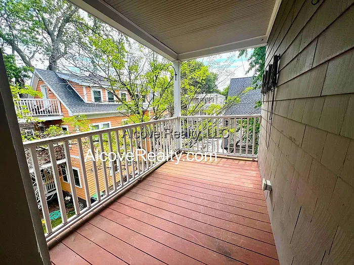 Sartwell Ave — Photo 14
