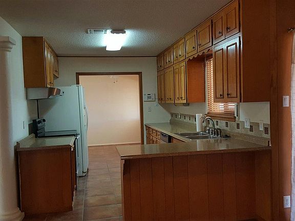 3rd image of 1535 Altura Ave