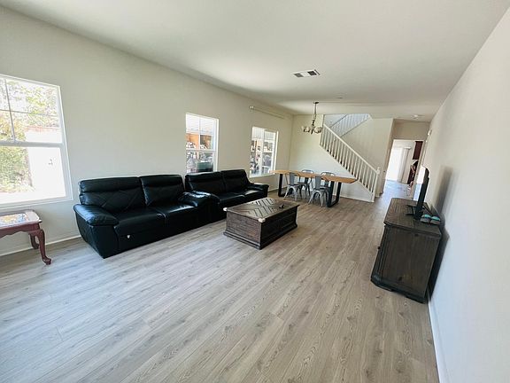 3rd image of 10957 Coalinga Ave