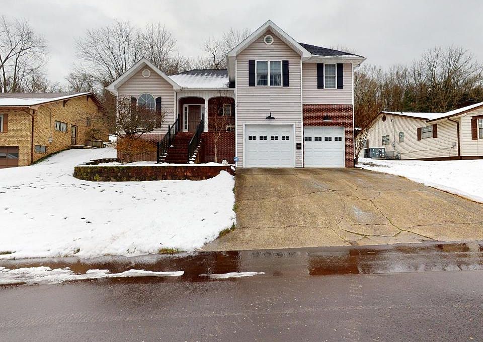 1st image of 1405 Long St