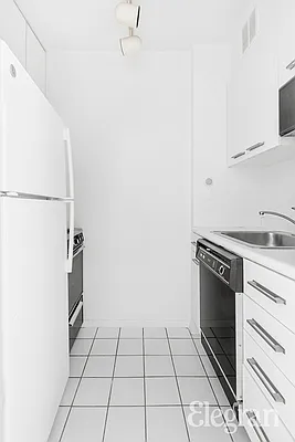 Rented by (Legacy) Elegran | media 3