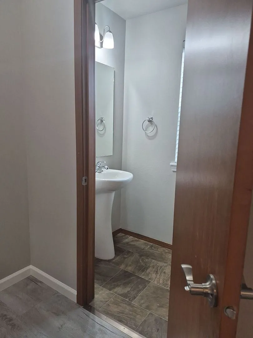 Welcome home to this beautiful 2BD/2.5BA, newly updated tri-level townhome — Photo 4