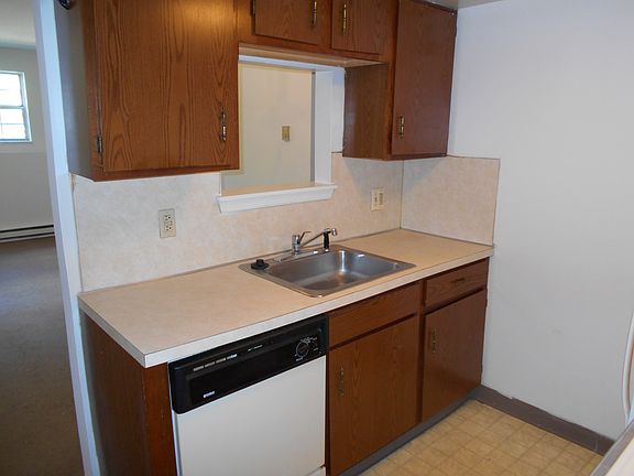 5th image of 810 E Turner St #4