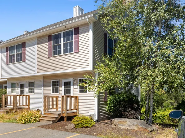 37 River Village Drive #37, Milford, ME 04461