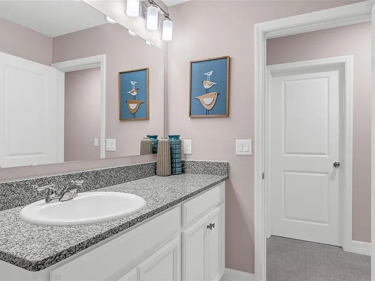 2729 Sanctuary Dr — Photo 25