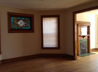 1216 W Addison St, Chicago, IL 60613