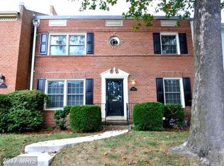 8428 Willow Forge Rd, Springfield, VA 22152