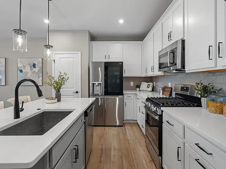 118 Berkeley Ave #D — Photo 4