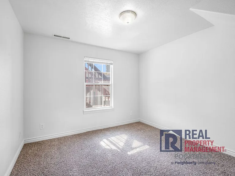 295 La Valle Strada — Photo 13