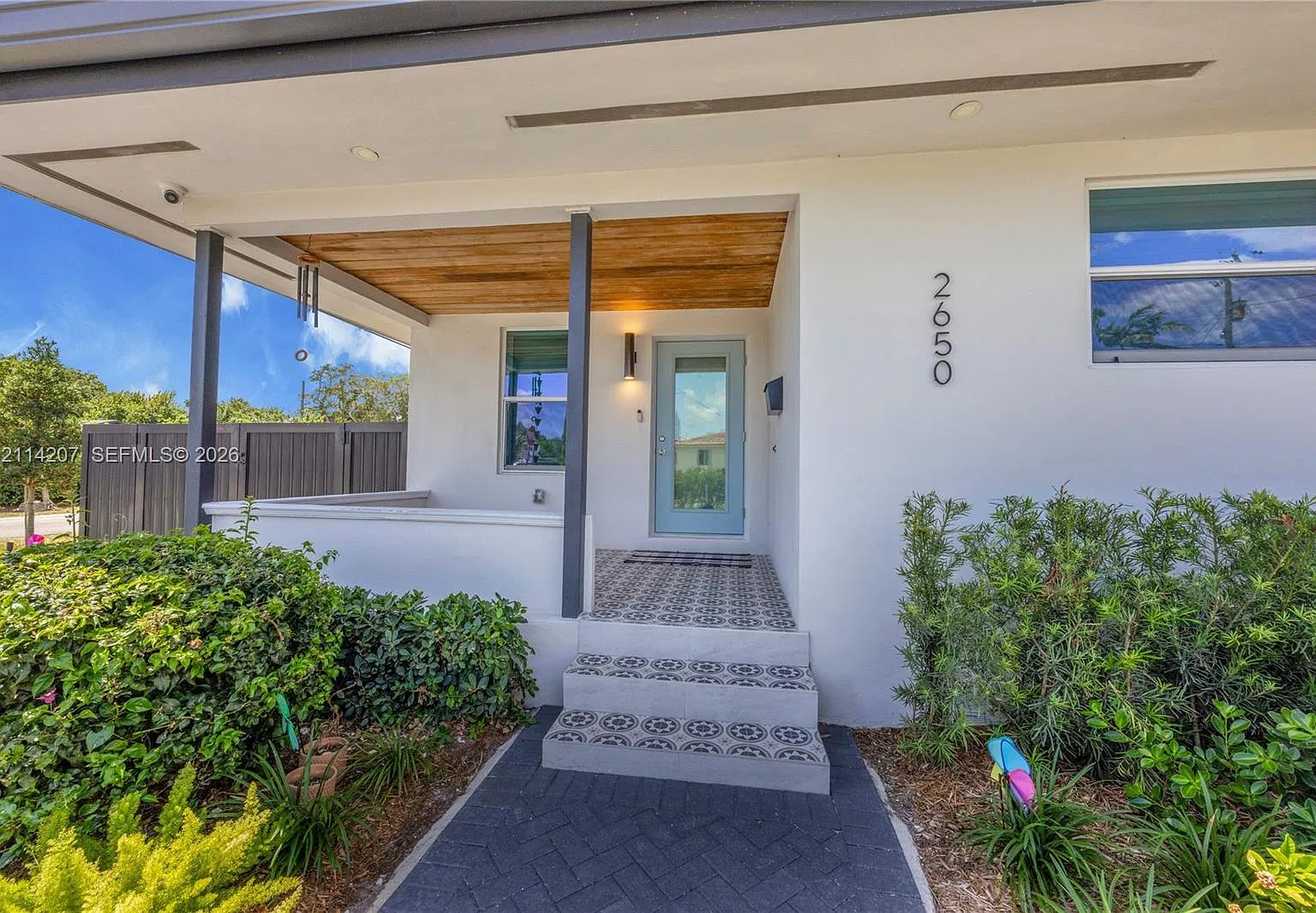 Coral Villas Rev — Photo 2