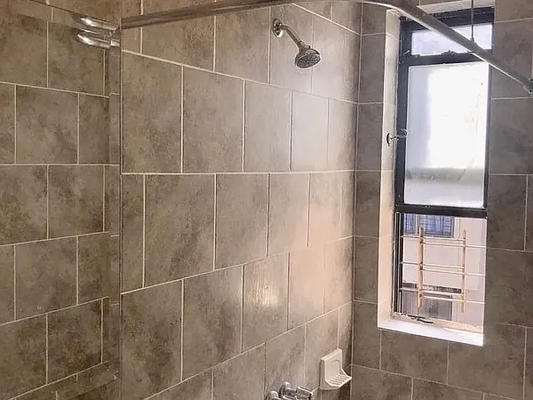 2719 Morris Ave #4B — Photo 9