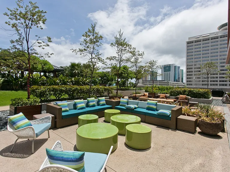 1555 Kapiolani Blvd #1800 — Photo 21