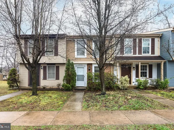 8736 Susquehanna St, Lorton, VA 22079