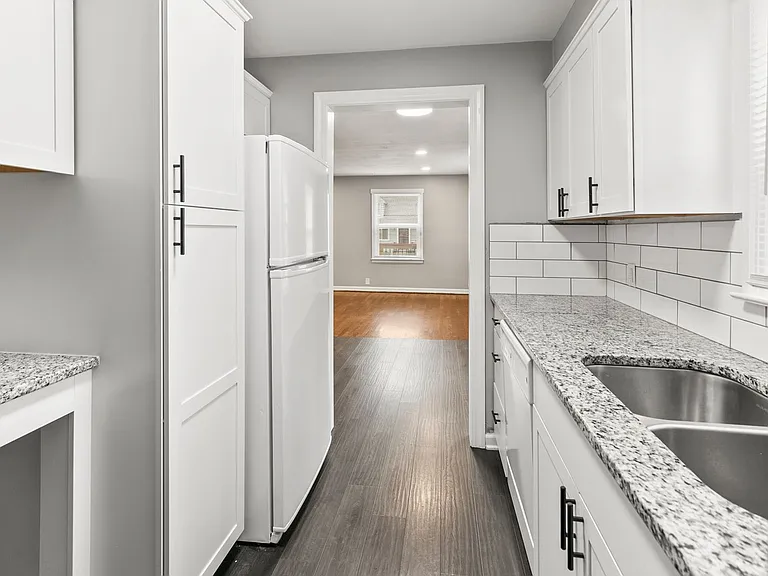 4841 Pierce St — Photo 19