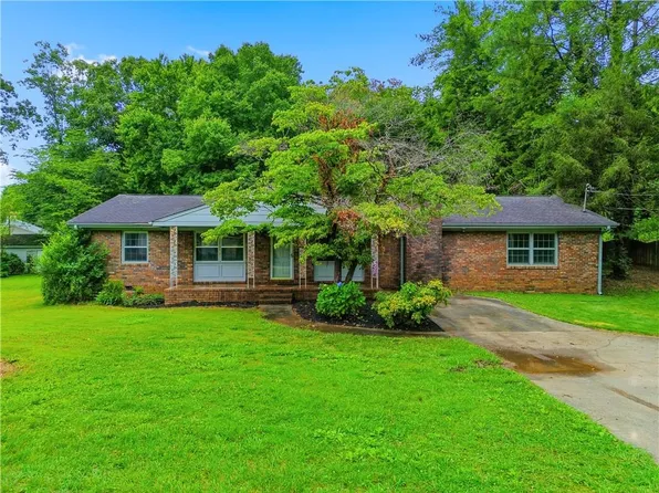 138 Parker Rd, Jasper, GA 30143