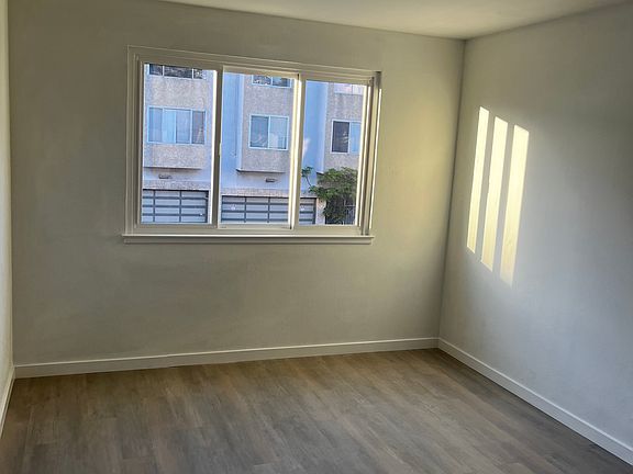 4th image of 1301 14th Ave #7
