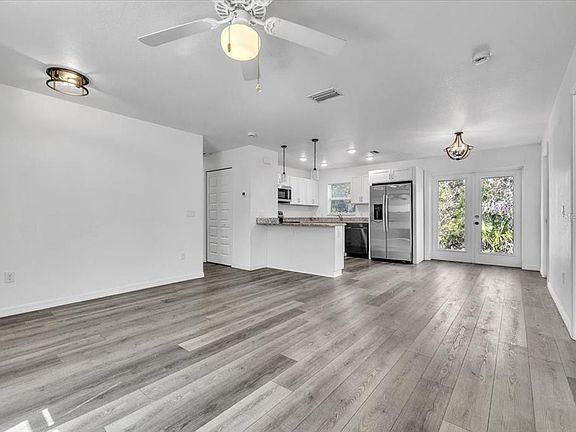 4th image of 26216 Flower Rd