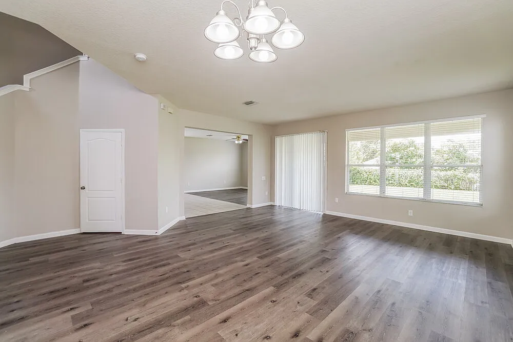 4 bed, 4.0 bath, 2559 sqft, $2,800 — Photo 4