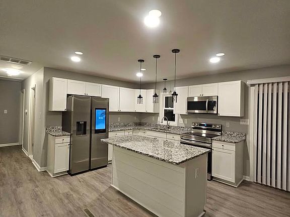 4th image of 21392 Williams Dr #3
