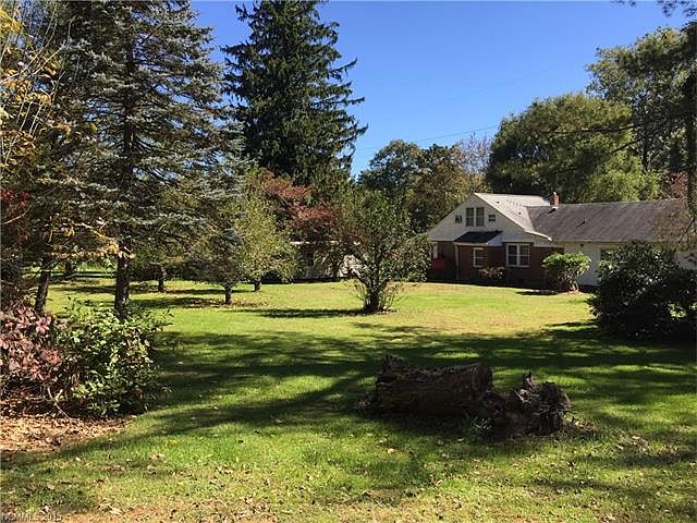 1st image of 10 Sloan Dr