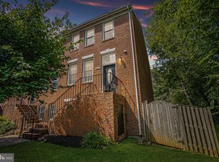 9640 Sutton Green Ct, Vienna, VA 22181