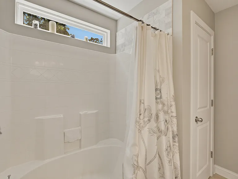 21 Oak Forest Dr #B — Photo 6