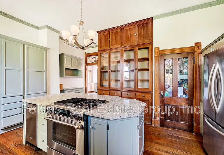 1507 Broadway St — Photo 13