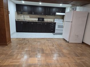 37 Cameo Cres #BASEMENT, Toronto, ON M6N 2K4