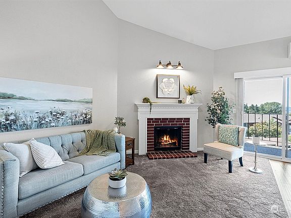 5th image of 7317 N Skyview Lane #L303