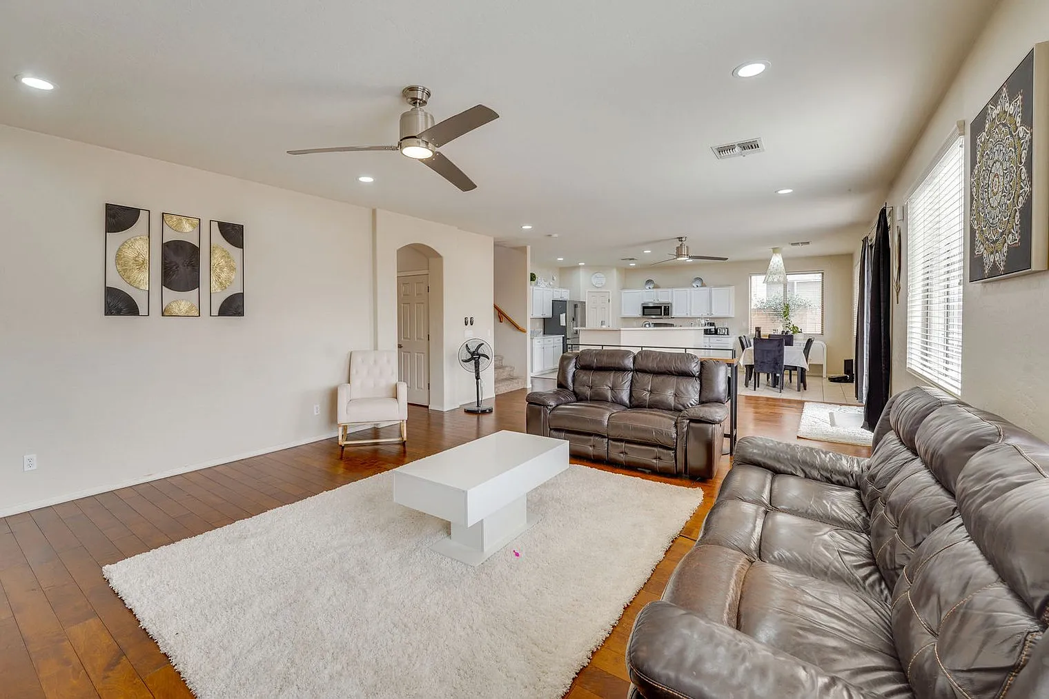 4 bed, 3.0 bath, 3089 sqft, $4,492 — Photo 1