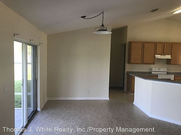 5th image of 2250 SW Alminar St