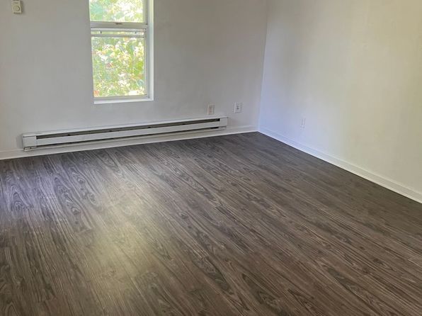 1300 N Granville Ave APT 202