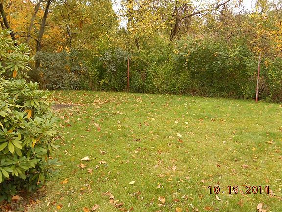 Level, Rear Yard.