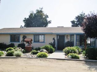 11555 Iona Ave, Hanford, CA 93230