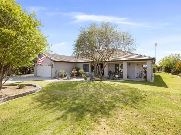 5751 Coronado St W, Bakersfield, CA 93314