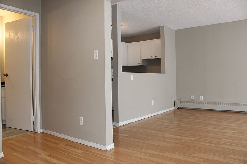Calgary Apartment for rent - 1 Bedroom — photo 10