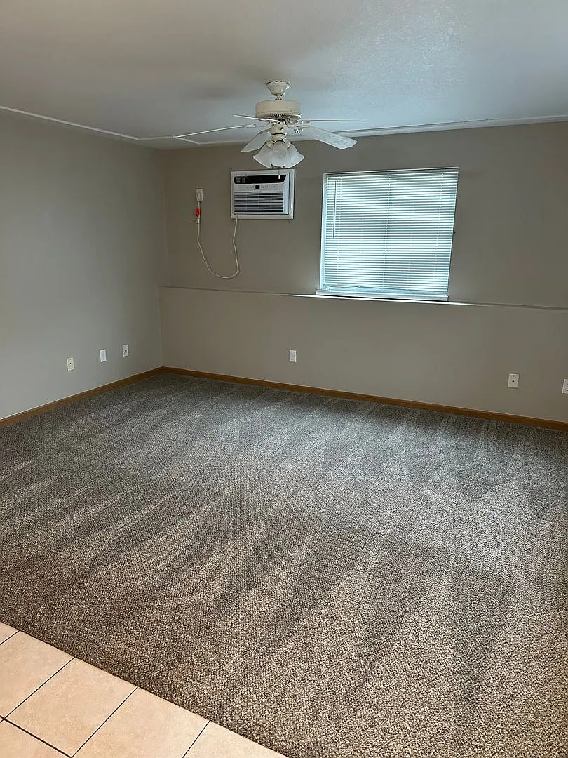 Two Bedroom with Washer/Dryer in unit — Photo 3