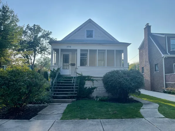 2716 Ewing Ave, Evanston, IL 60201