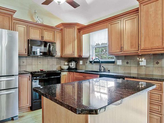 3rd image of 254 West Rosewood Lane