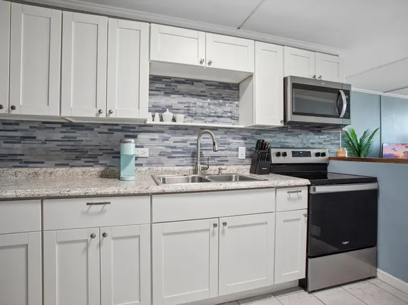 111 Kahului Beach Rd APT D118, Kahului, HI 96732