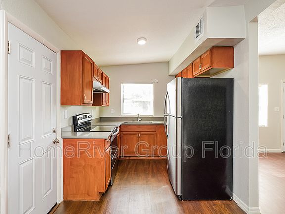 5th image of 5201 Indialantic Dr