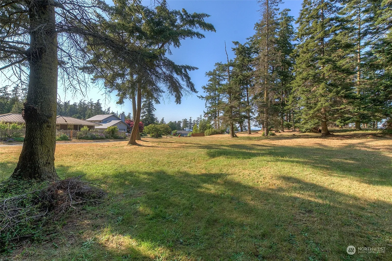 9 Fossil Bay Drive photo 1